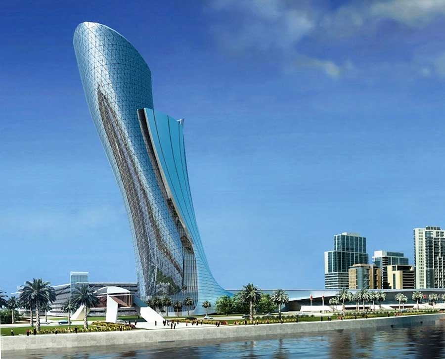 Башня Capital Gate в Абу-Даби